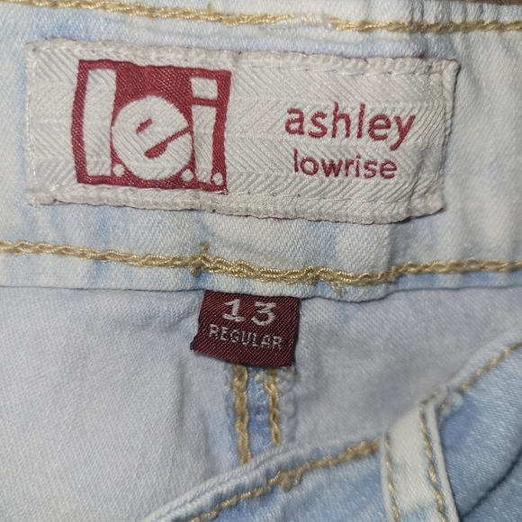 L.e.i. Vintage American Flag Jean Short - Picture 3 of 6